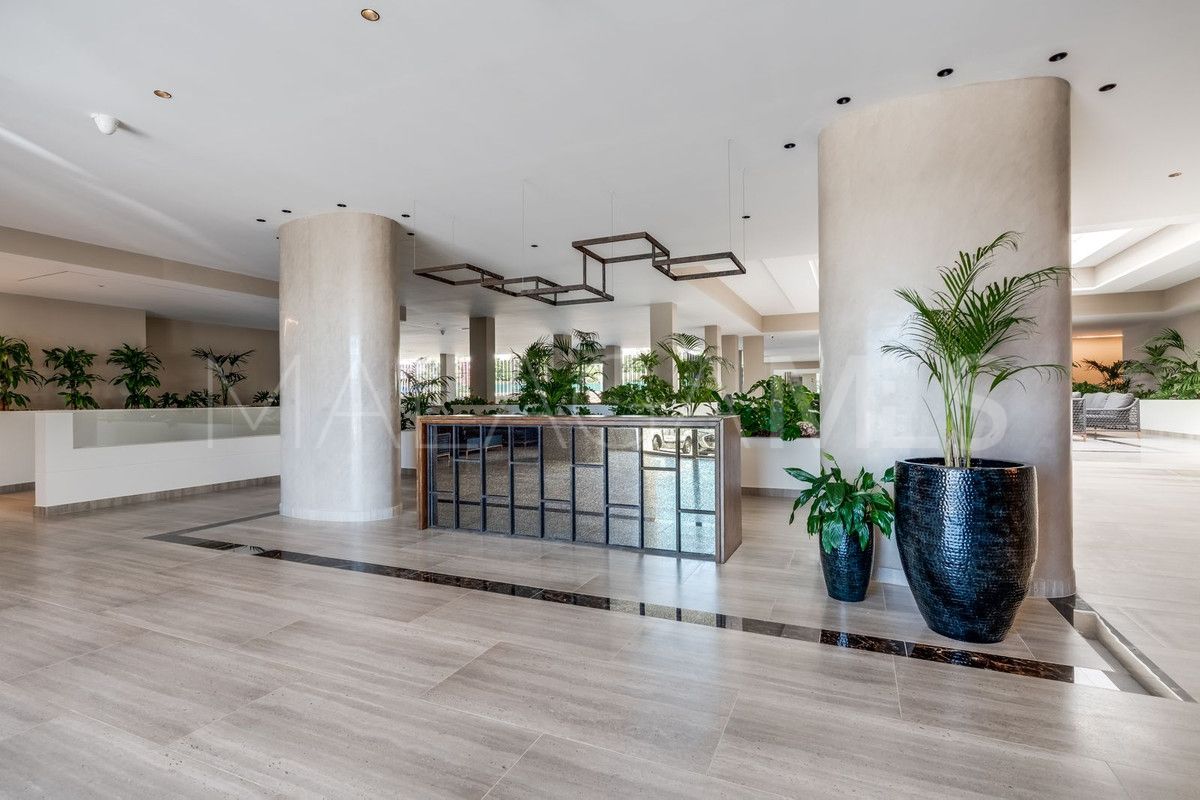 Apartment in Nueva Andalucia for sale