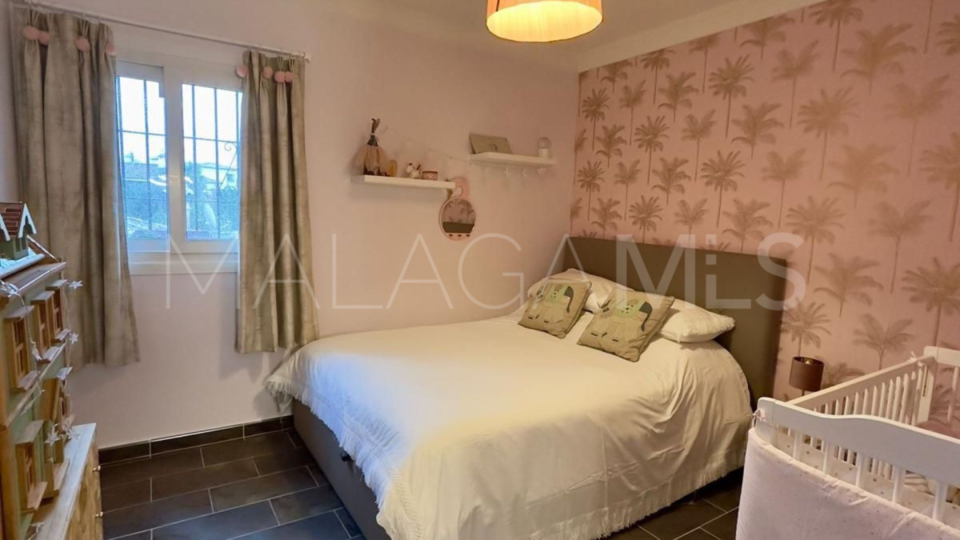 Villa for sale in Estepona