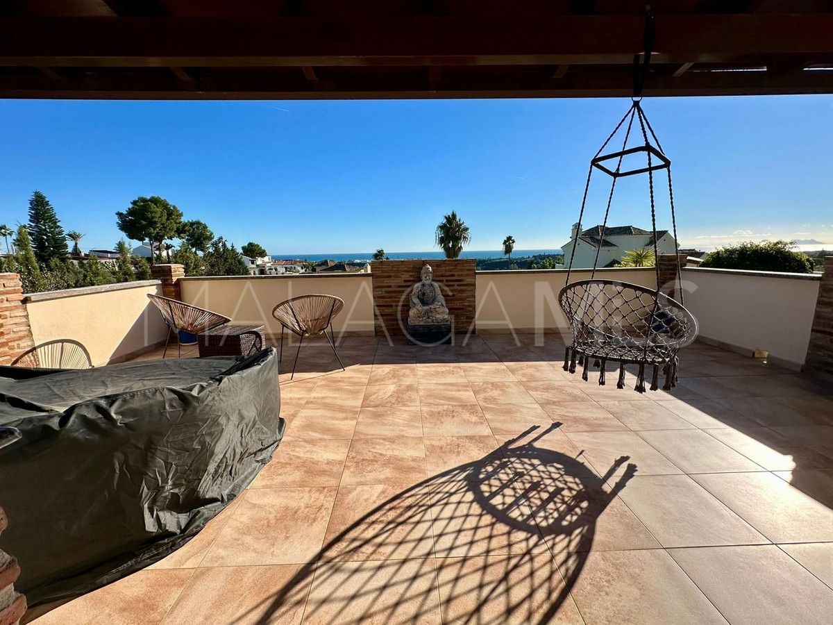 Villa for sale in Estepona
