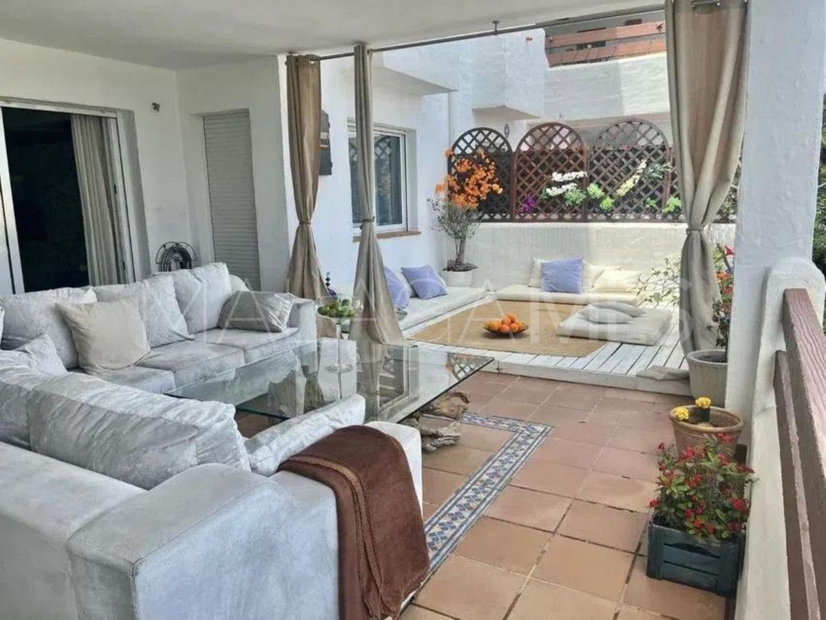 Appartement rez de chaussée for sale in Estepona