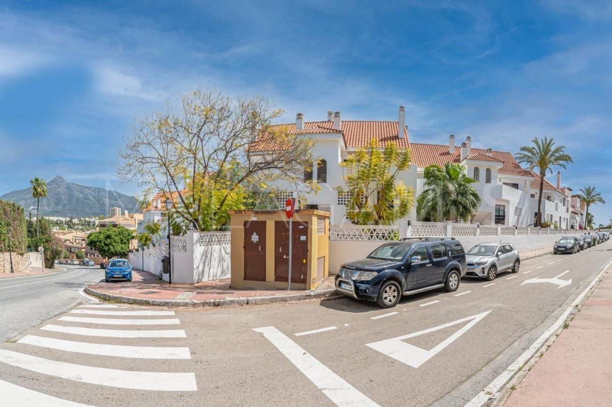 Appartement rez de chaussée for sale in Nueva Andalucia