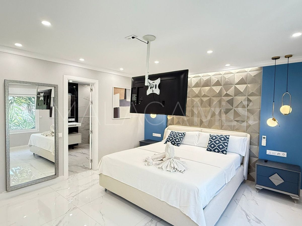 Villa for sale in Marbella City