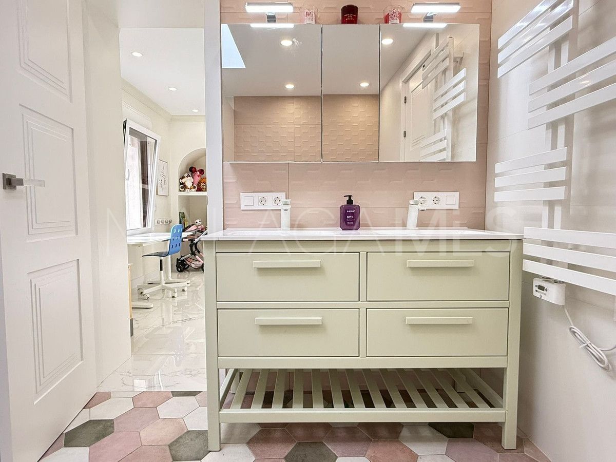 Villa for sale in Marbella City