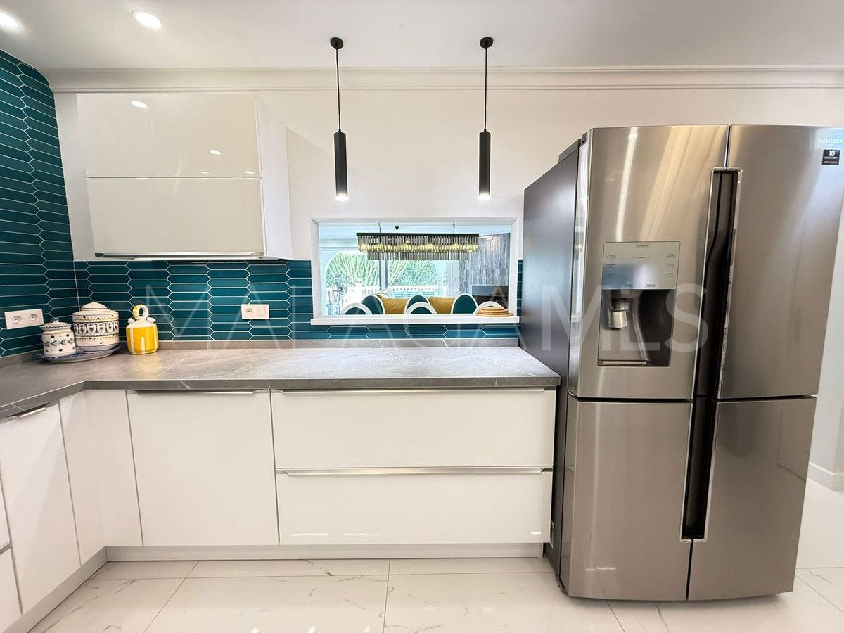 Villa for sale in Marbella City