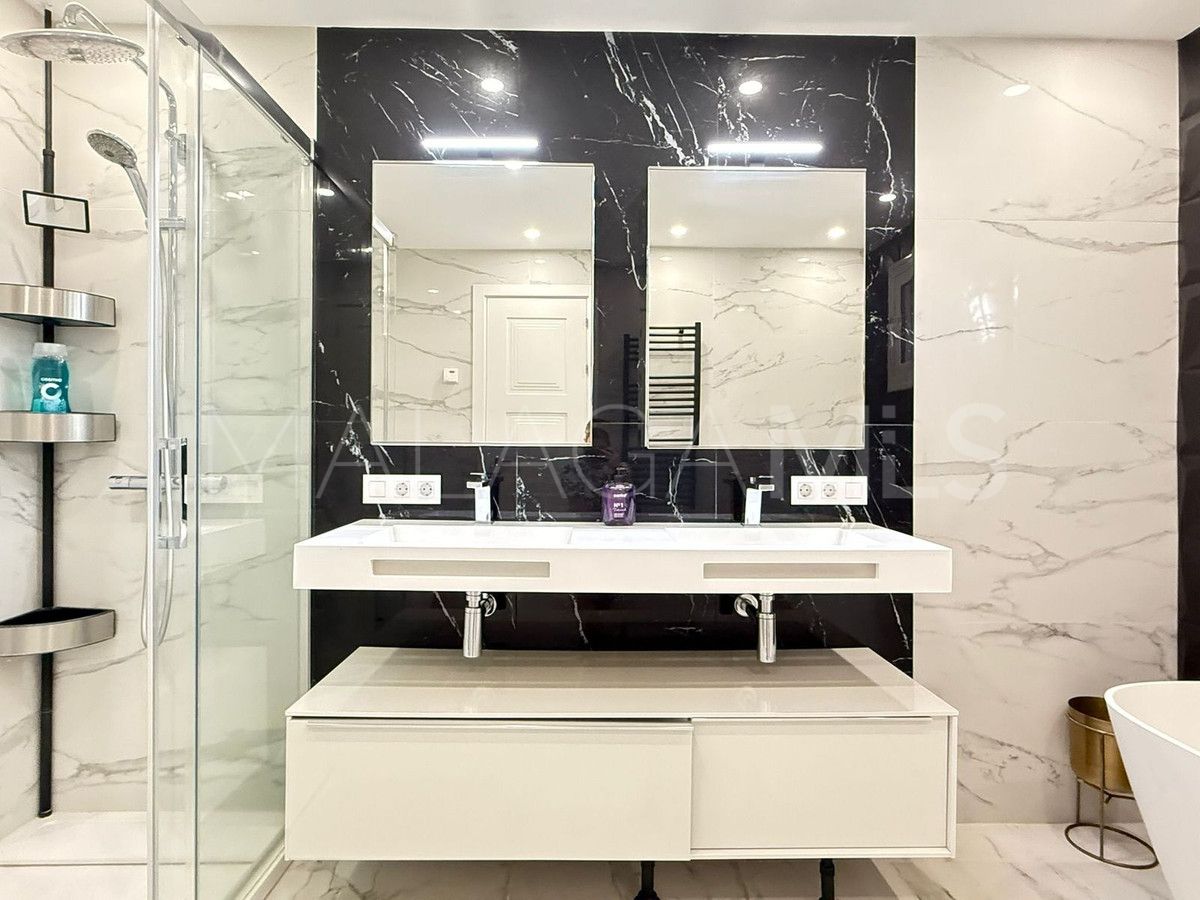 Villa for sale in Marbella City