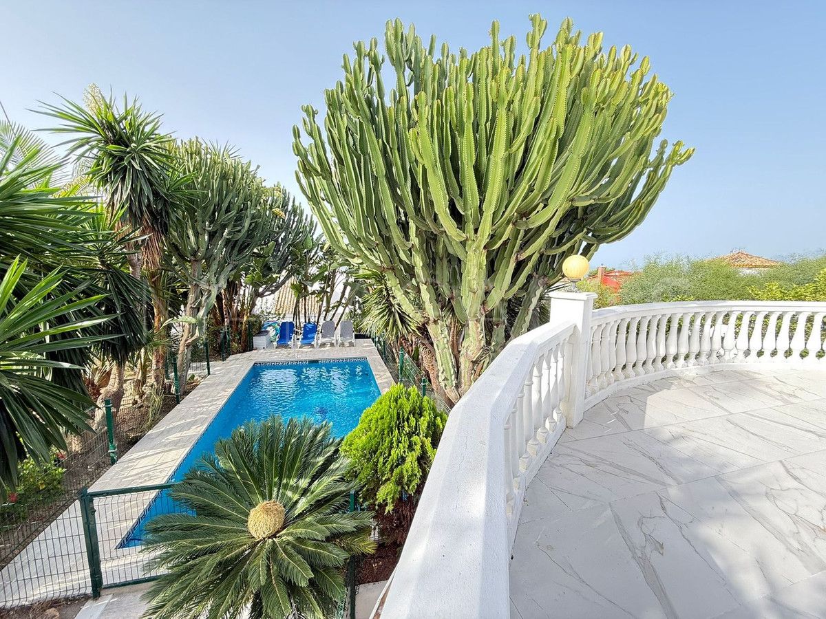 Villa for sale in Marbella City