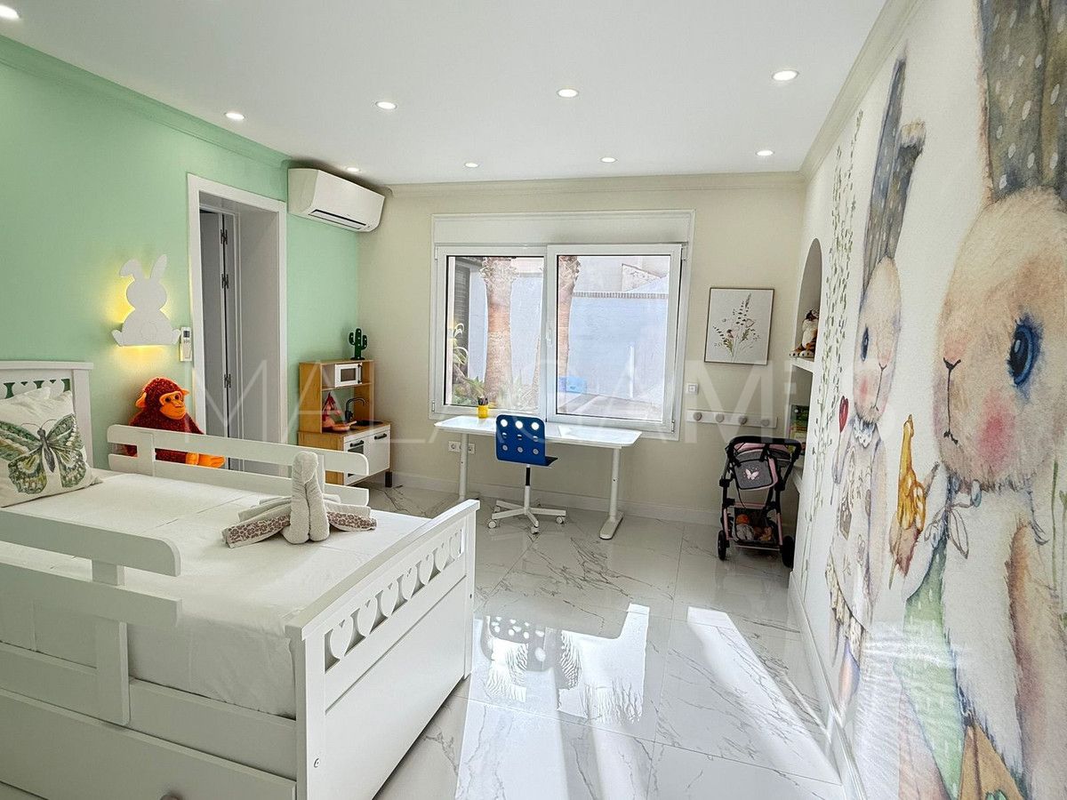 Villa for sale in Marbella City