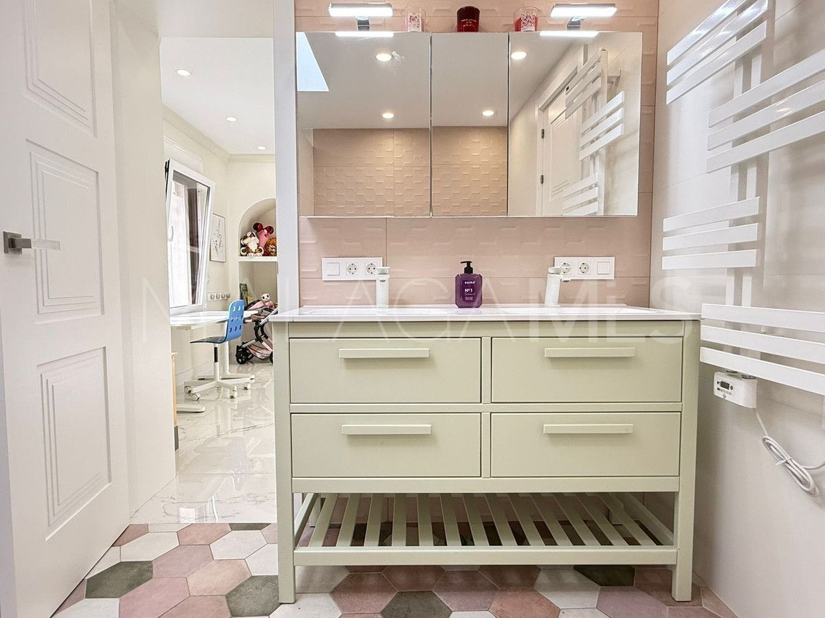 Villa for sale in Marbella City