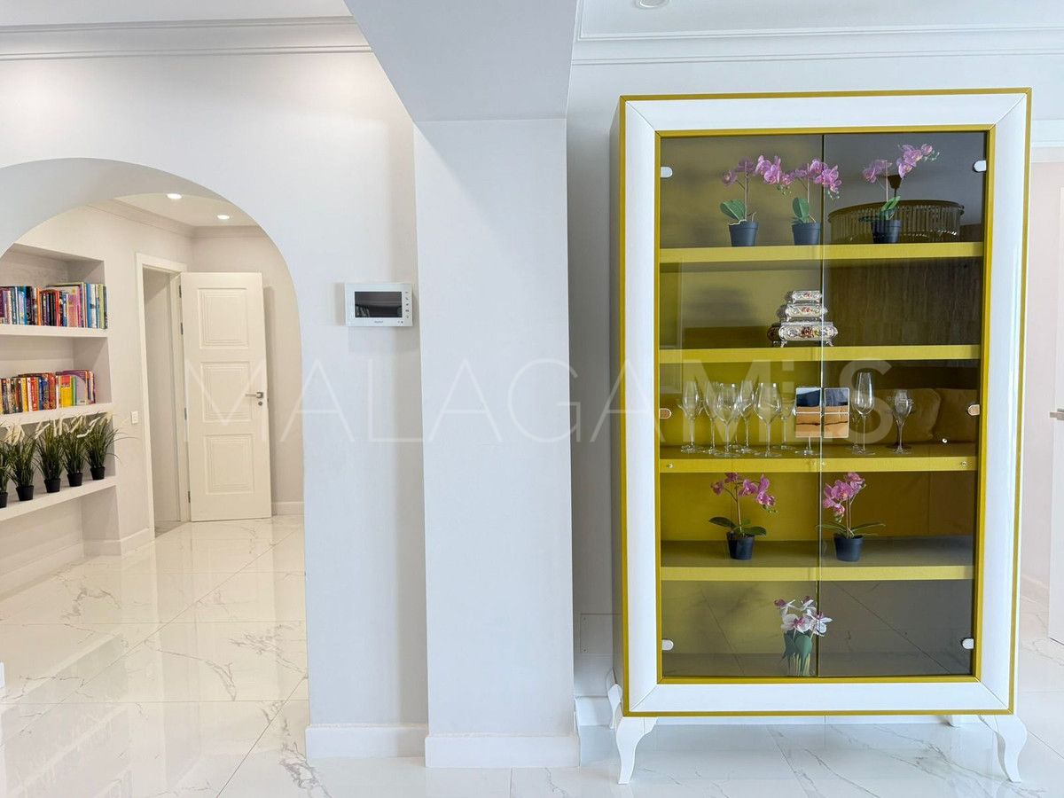 Villa for sale in Marbella City