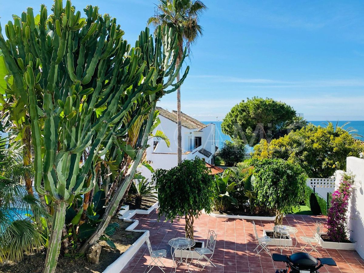 Villa for sale in Marbella City