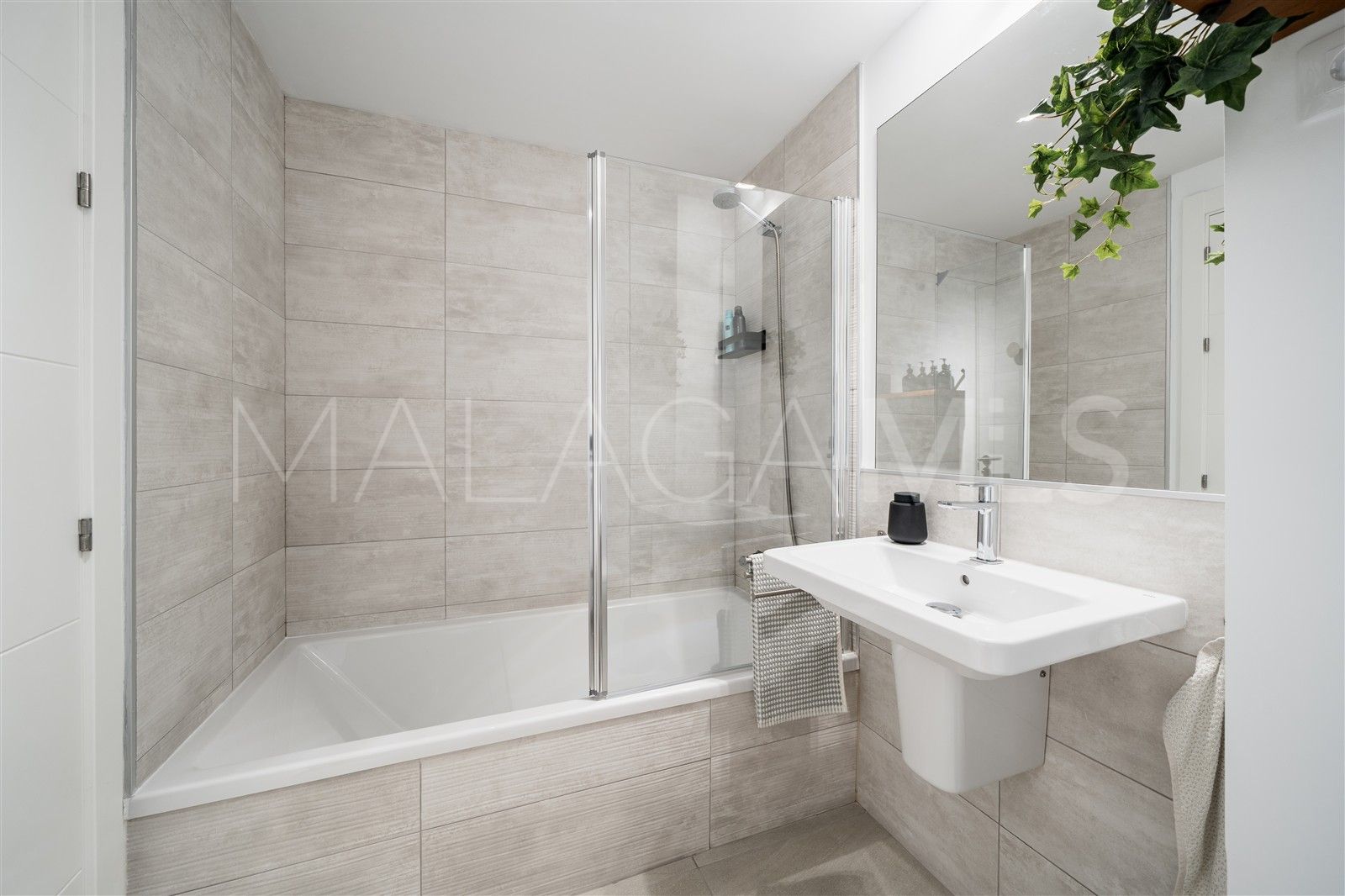 Appartement rez de chaussée for sale in Princesa Kristina