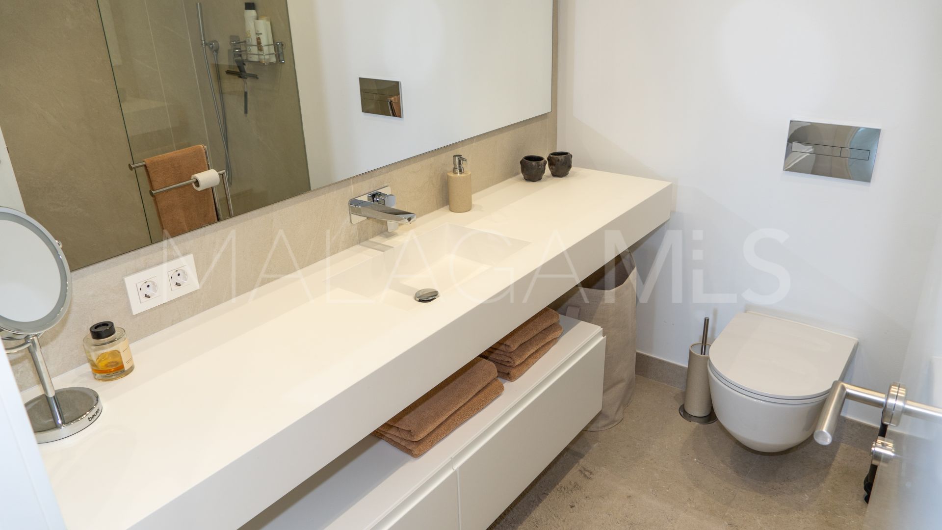 Lägenhet for sale in Aqualina