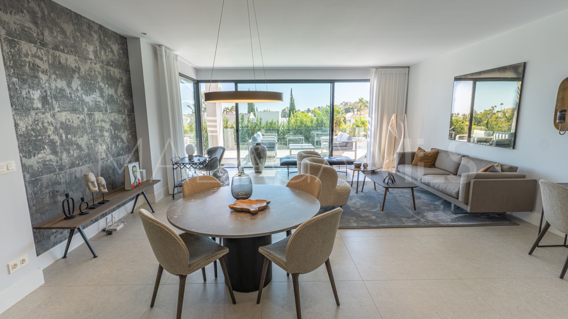 Lägenhet for sale in Aqualina