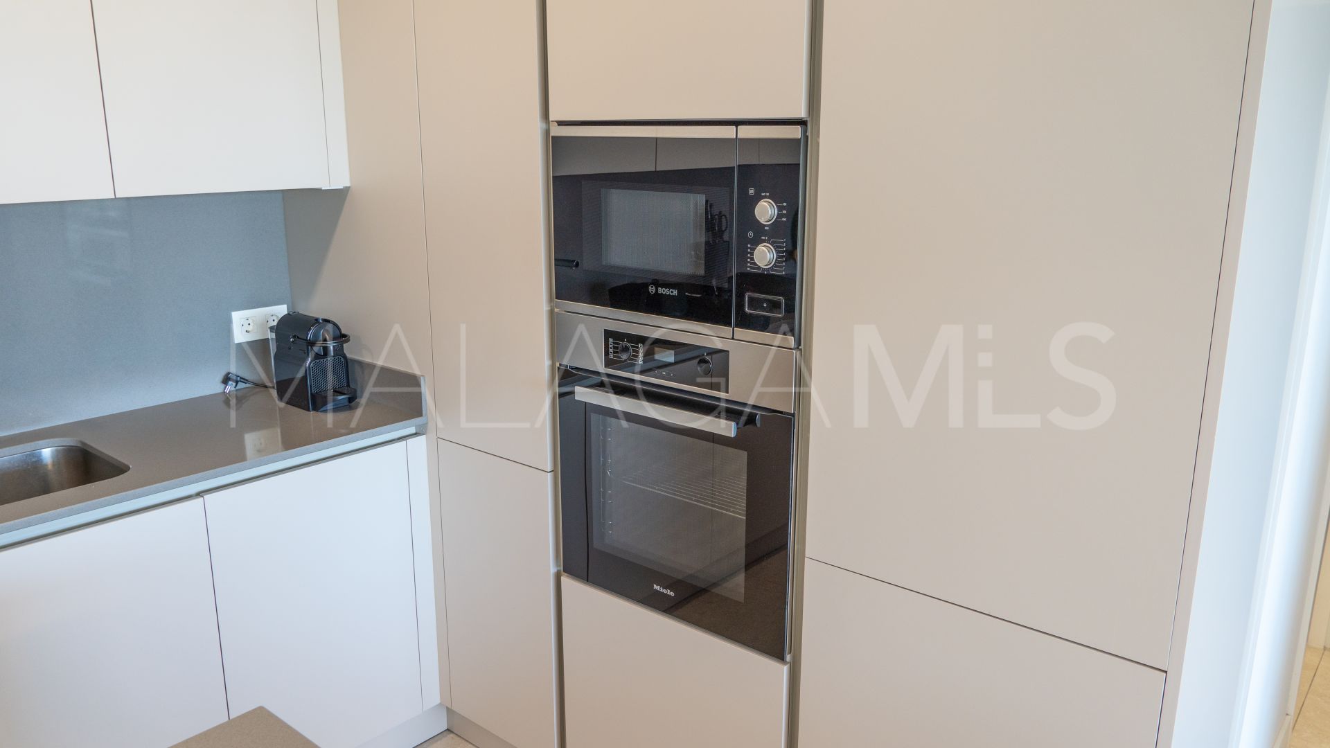 Lägenhet for sale in Aqualina