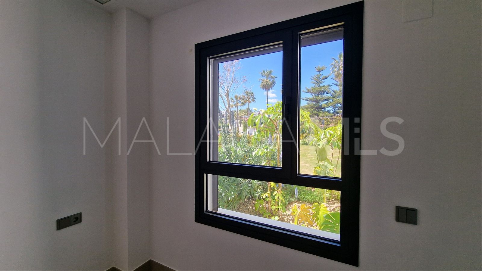 Erdgeschosswohnung for sale in Casares Playa