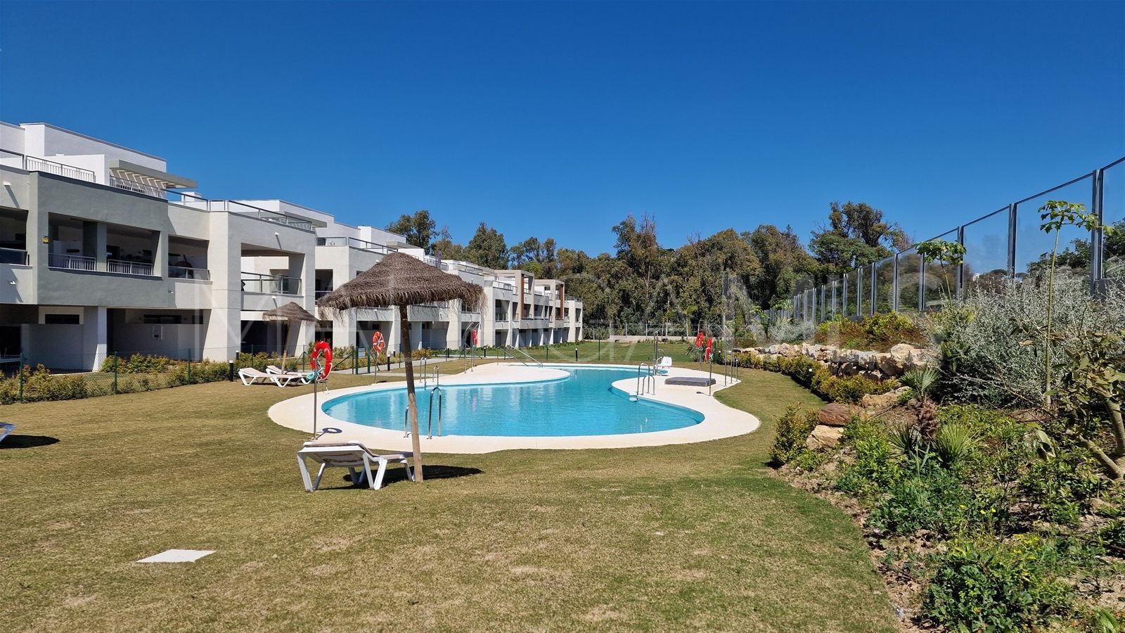 Erdgeschosswohnung for sale in Casares Playa