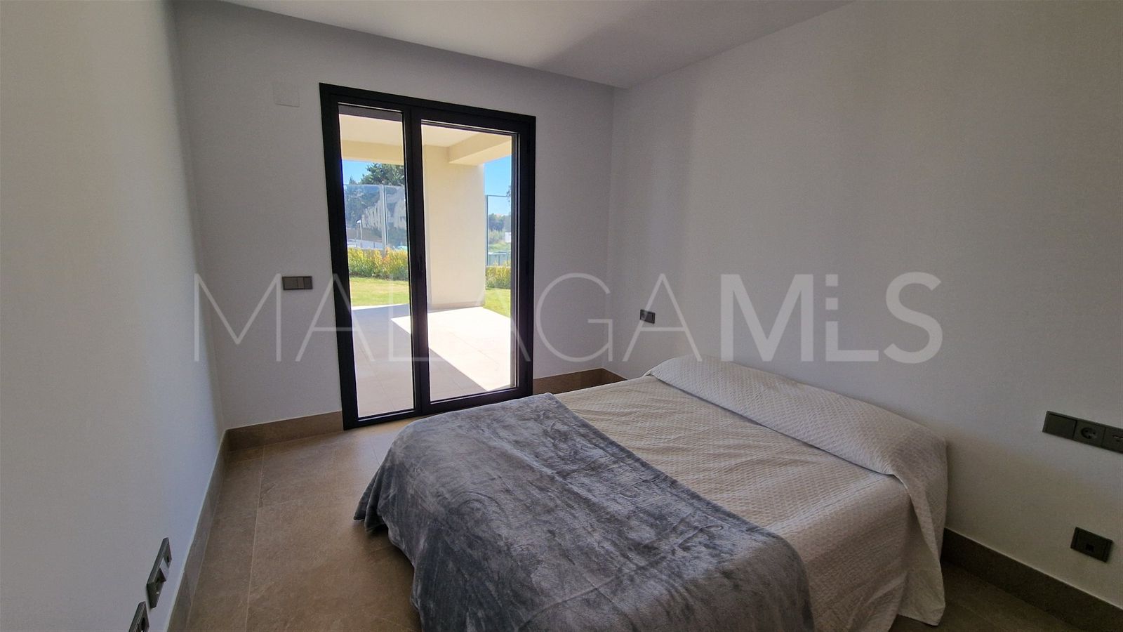 Erdgeschosswohnung for sale in Casares Playa