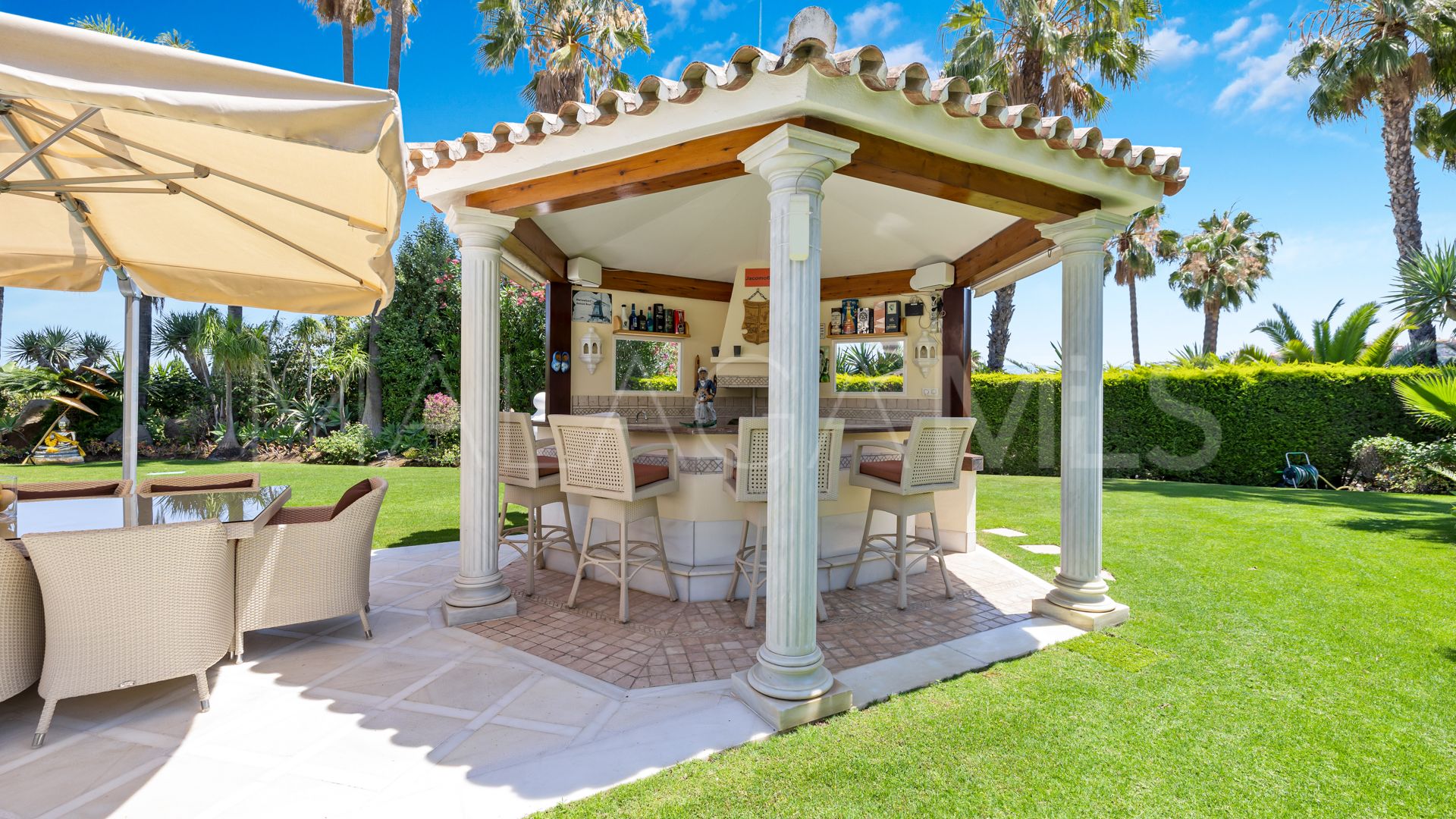 Villa for sale in Los Naranjos