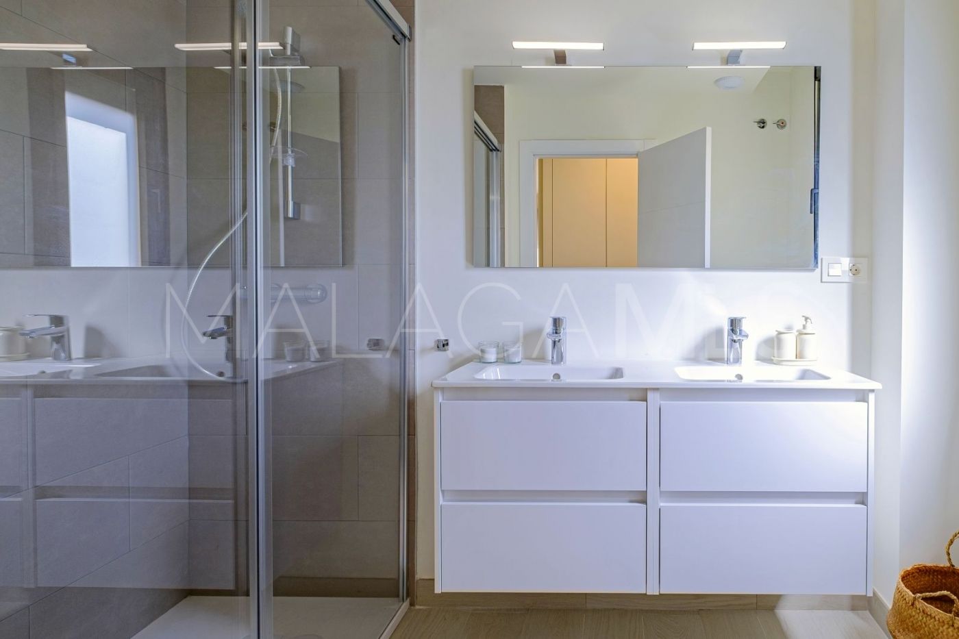 Flat for sale in Casares