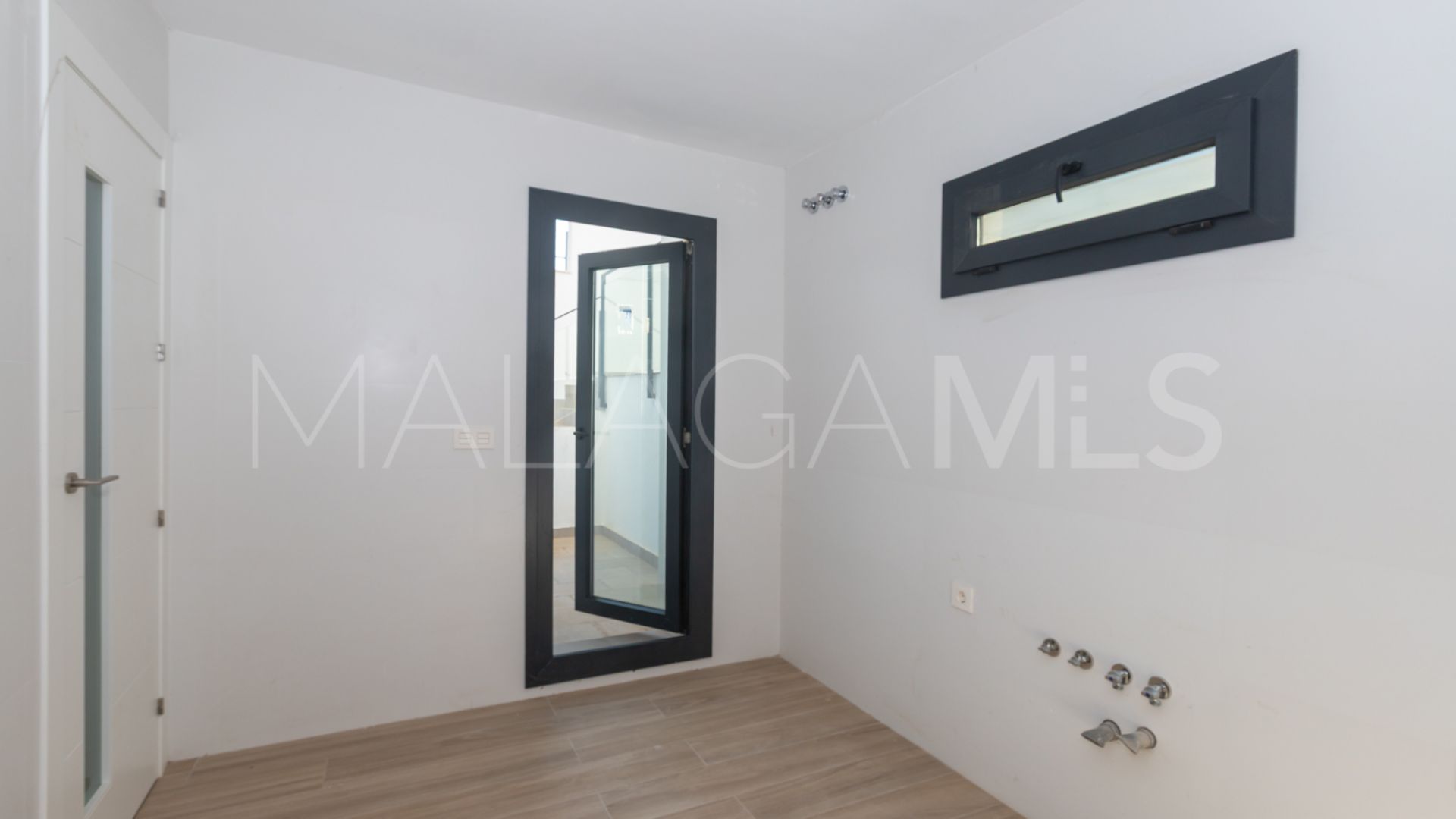 Reihenhaus for sale in Chullera