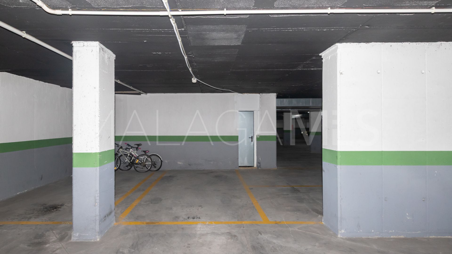 Flat for sale in Estepona Puerto