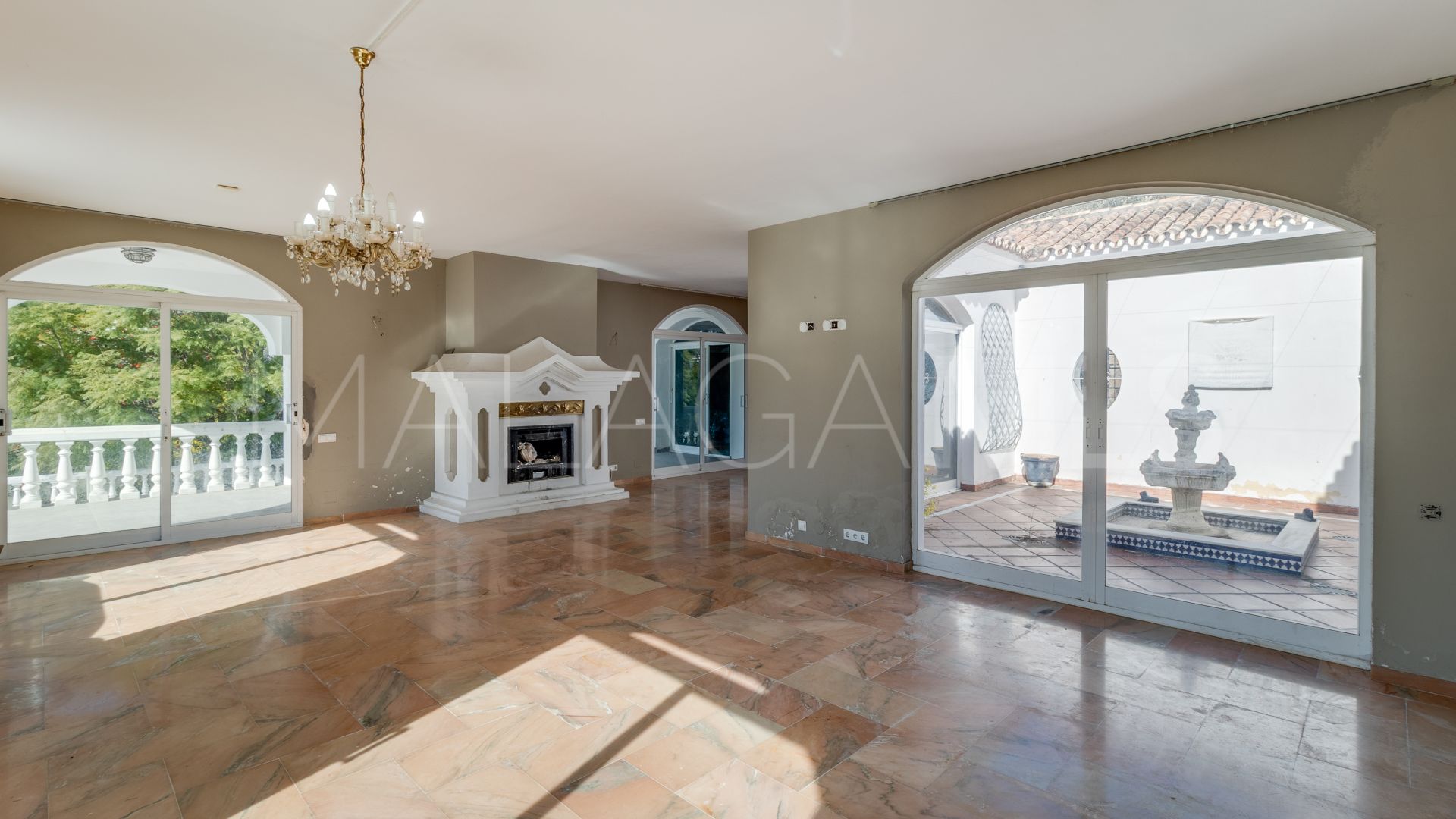 Villa for sale in Paraiso Alto