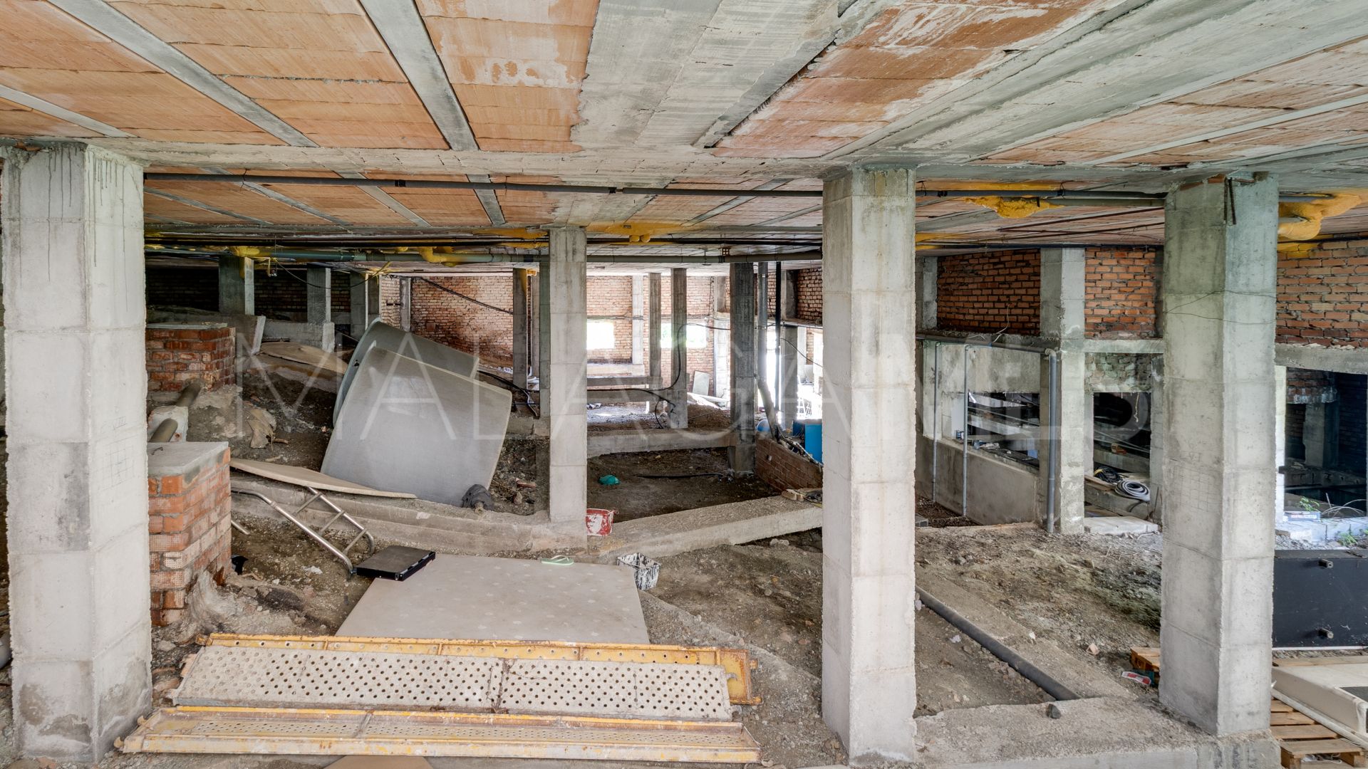 Villa for sale in Paraiso Alto