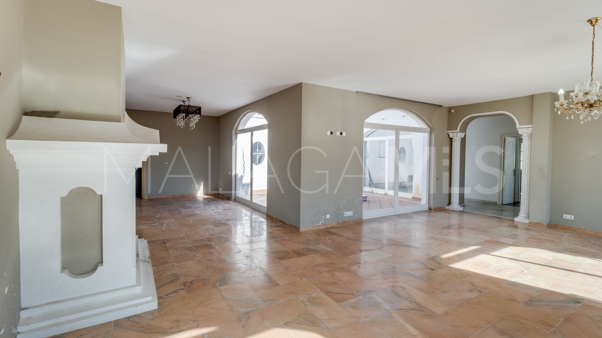 Villa for sale in Paraiso Alto