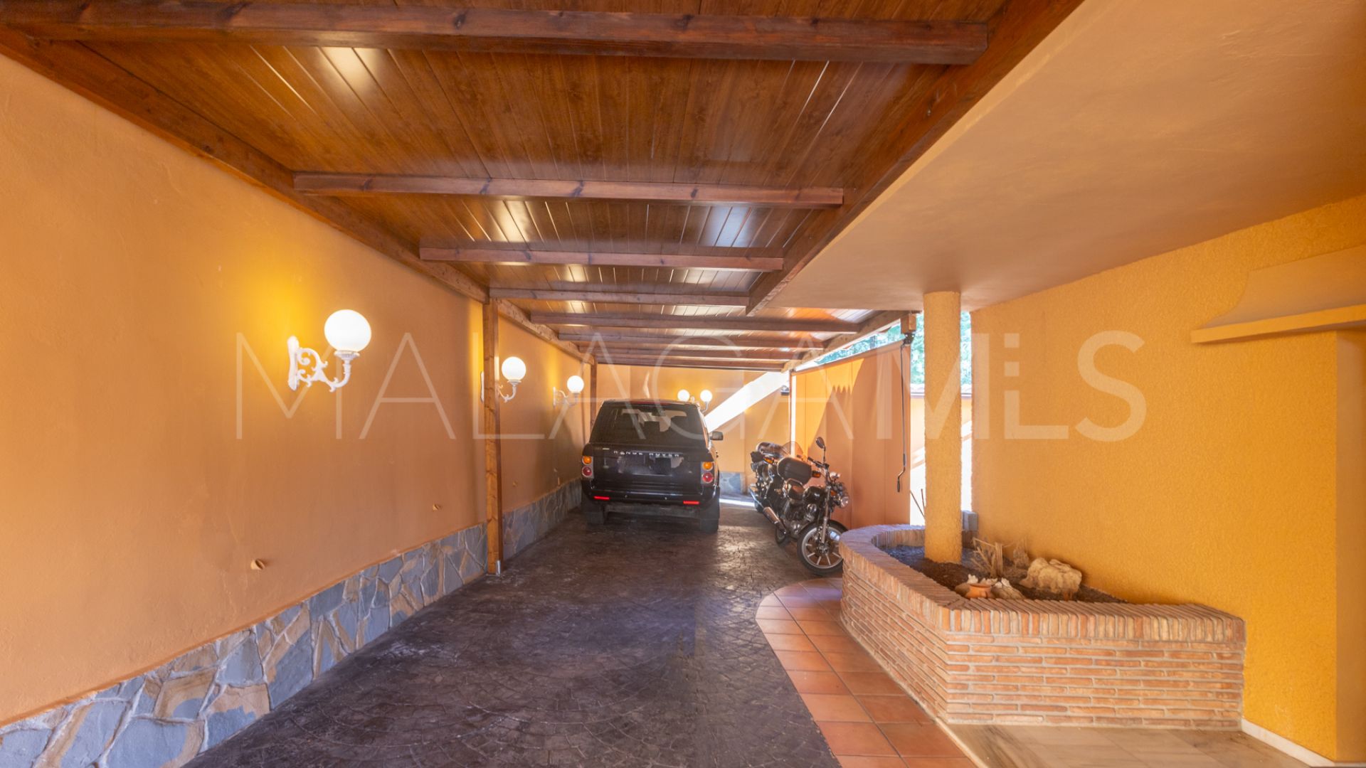 Buy El Atabal 7 bedrooms villa