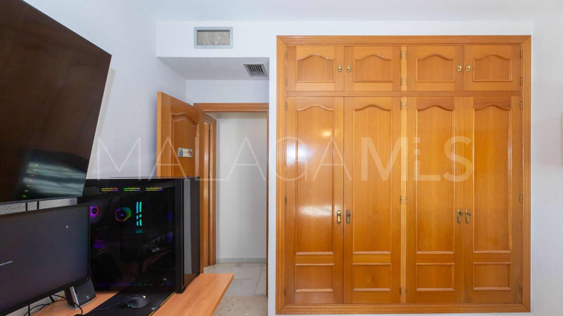 Buy El Atabal 7 bedrooms villa