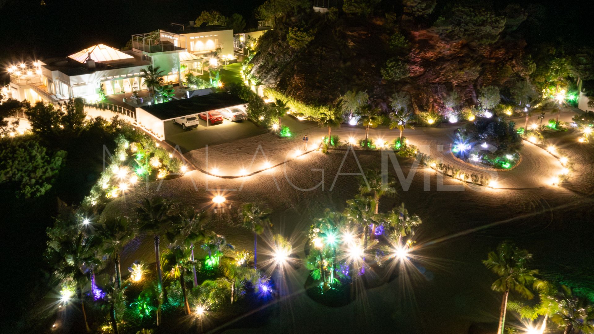 Villa for sale in Los Reales - Sierra Estepona with 6 bedrooms