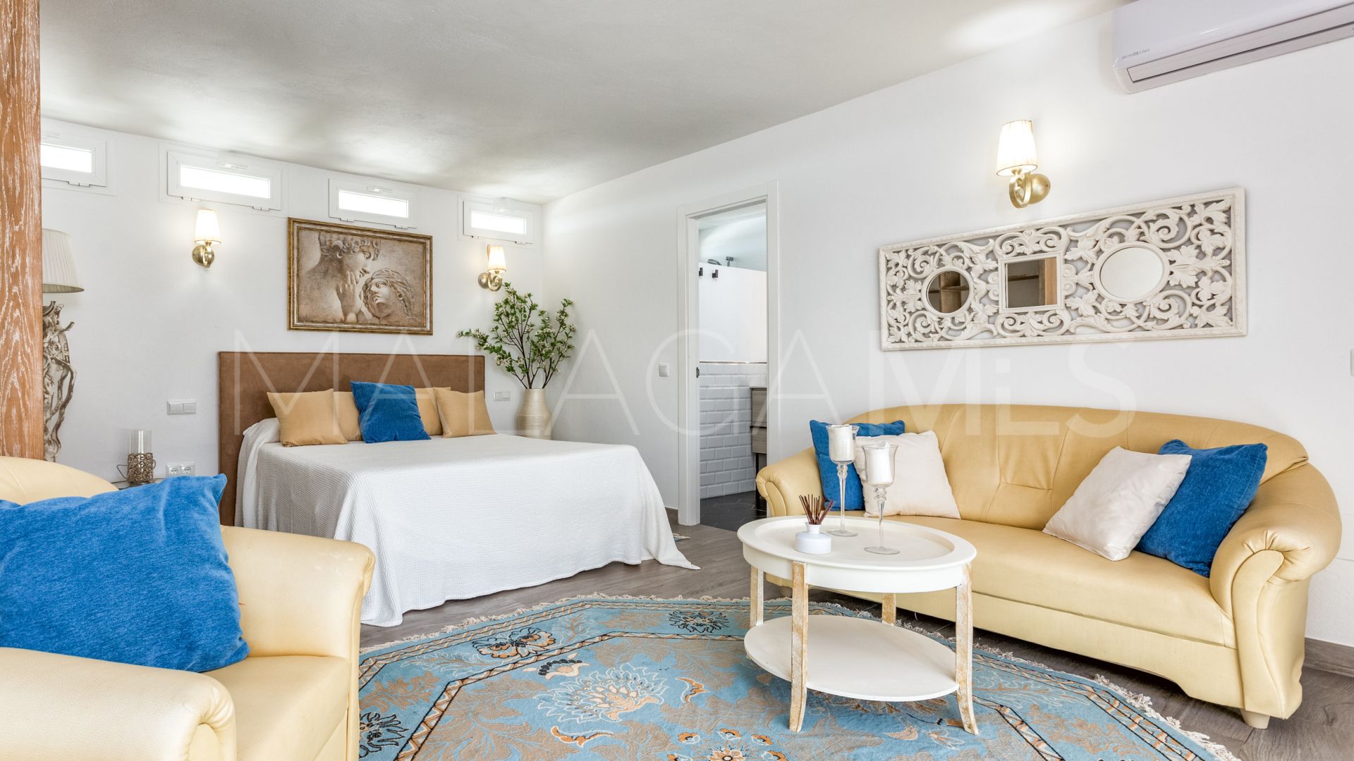 Villa for sale in Los Reales - Sierra Estepona with 6 bedrooms