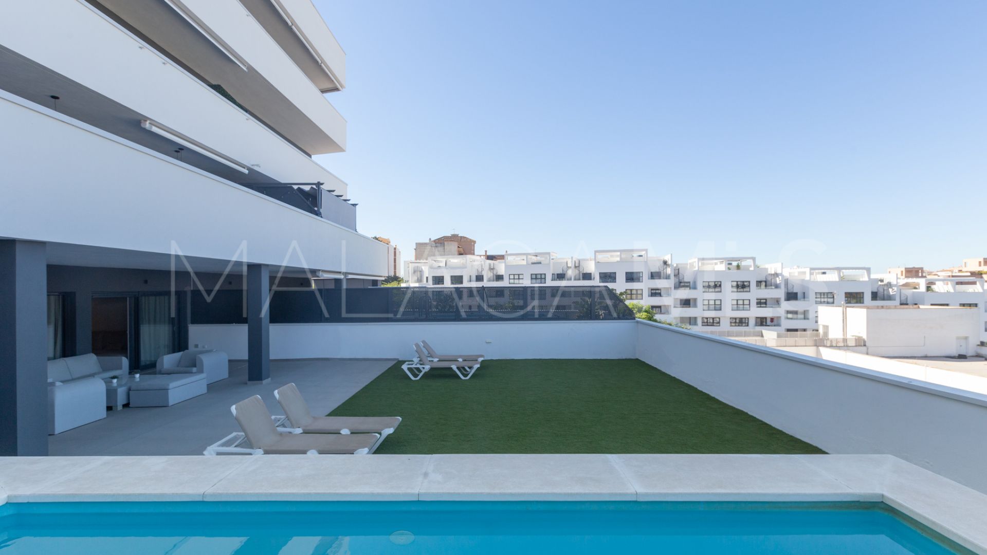 For sale Avda de Andalucia - Sierra de Estepona flat with 3 bedrooms