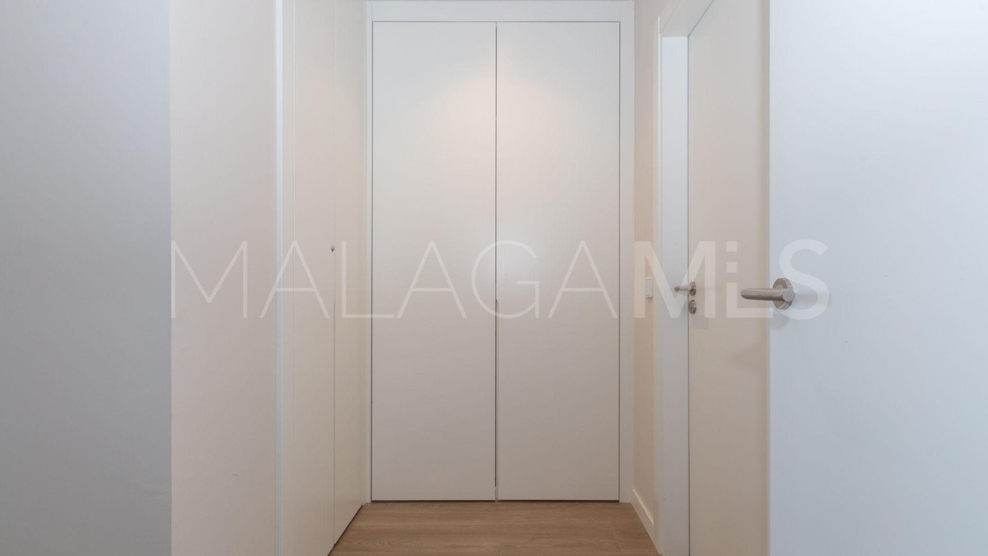 For sale Avda de Andalucia - Sierra de Estepona flat with 3 bedrooms