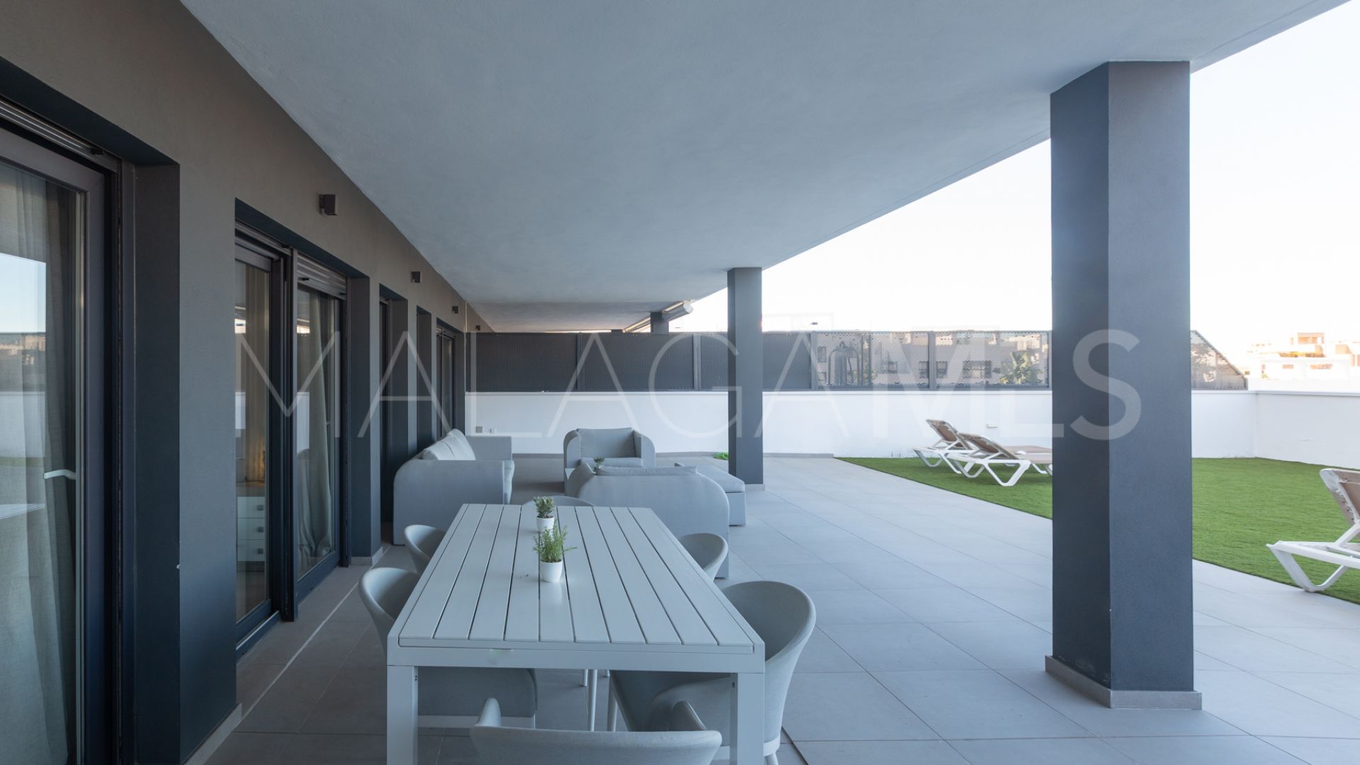 For sale Avda de Andalucia - Sierra de Estepona flat with 3 bedrooms