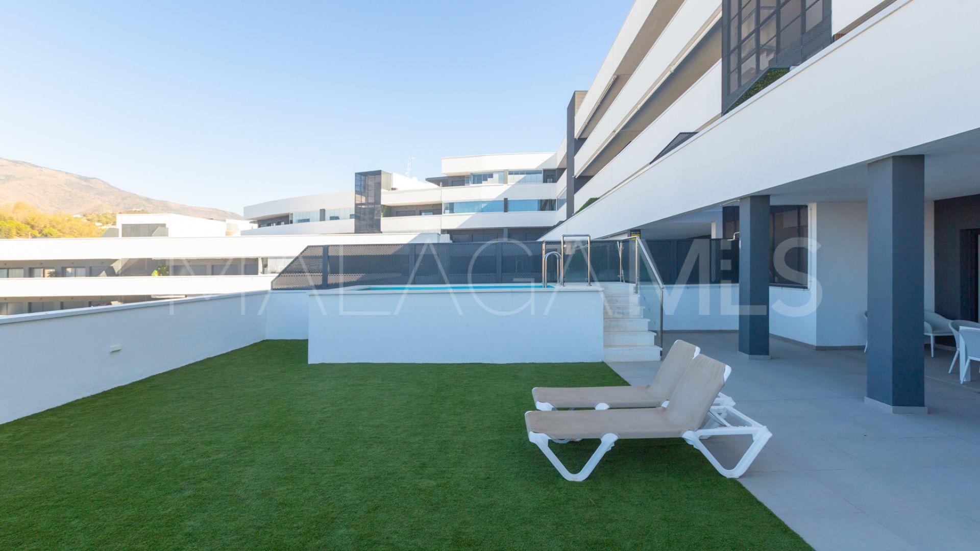 For sale Avda de Andalucia - Sierra de Estepona flat with 3 bedrooms