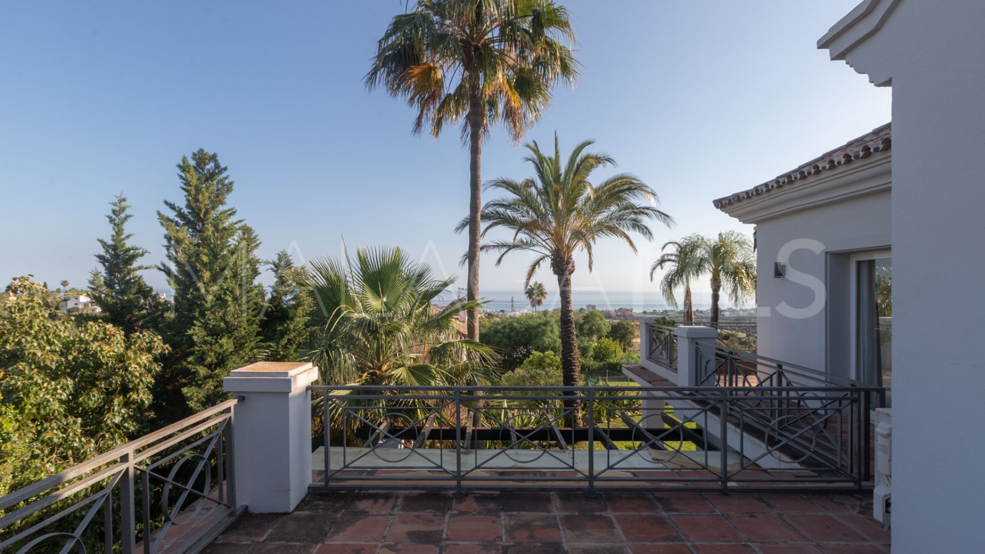 Buy villa de 4 bedrooms in El Rosario