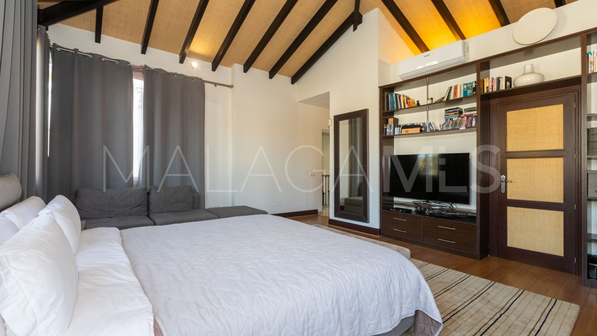 Buy villa de 4 bedrooms in El Rosario