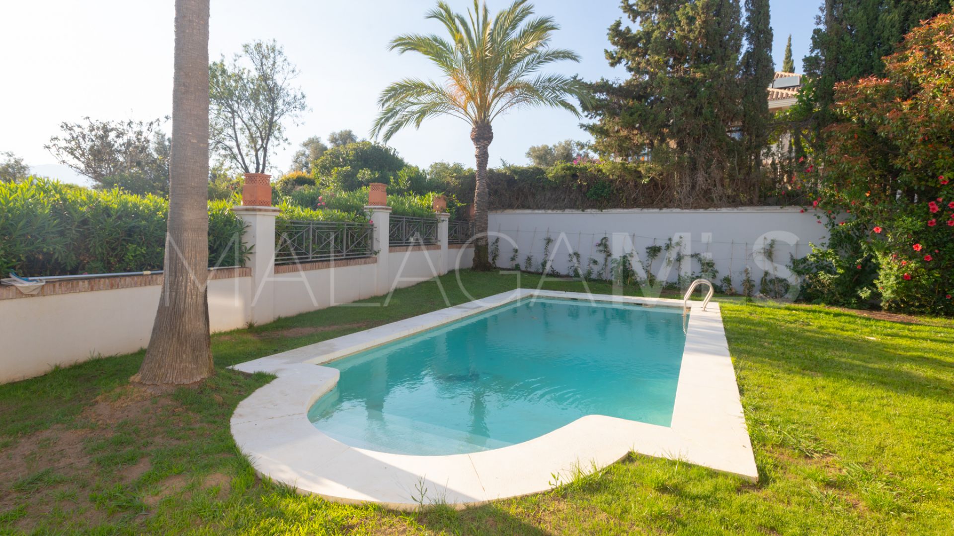 Buy villa de 4 bedrooms in El Rosario
