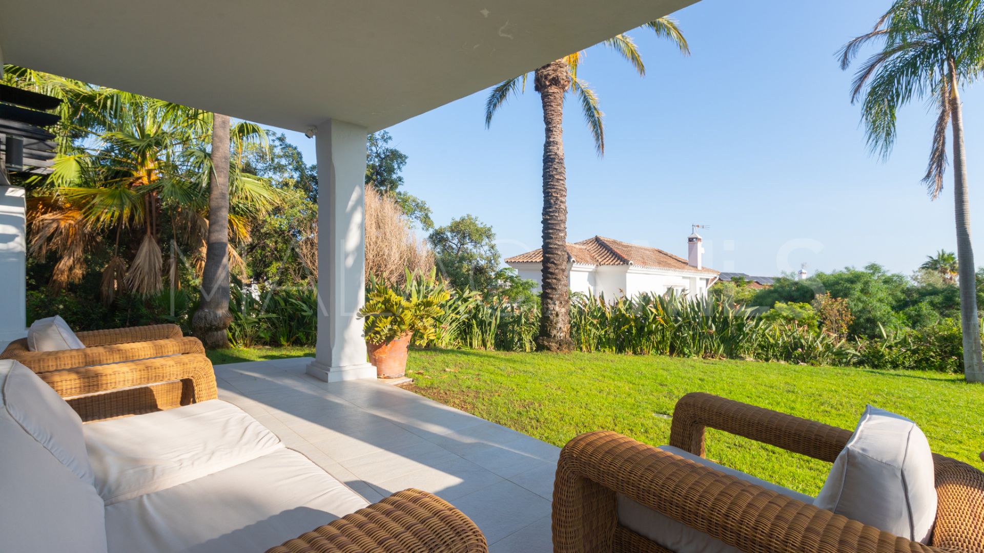 Buy villa de 4 bedrooms in El Rosario