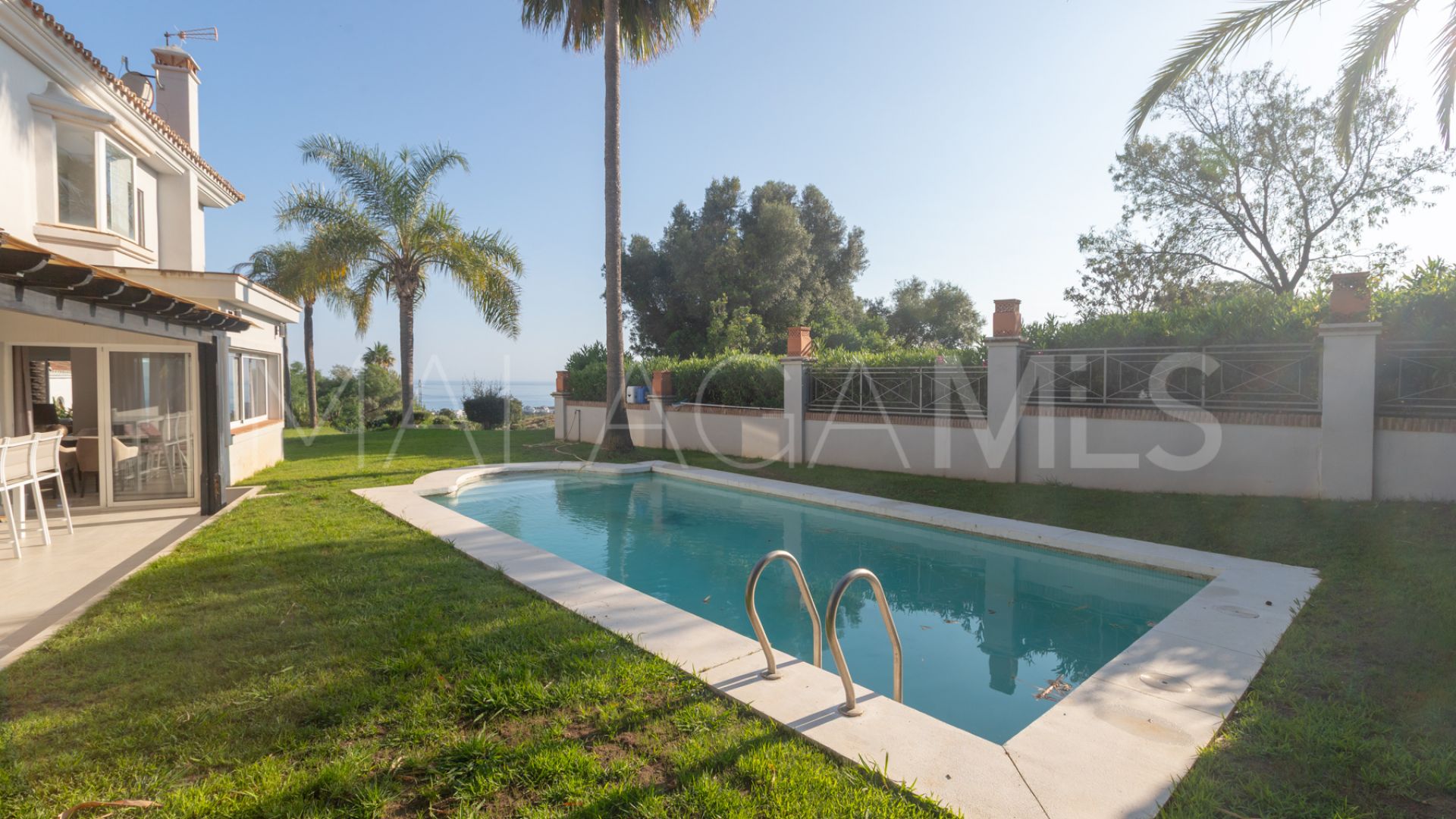 Buy villa de 4 bedrooms in El Rosario