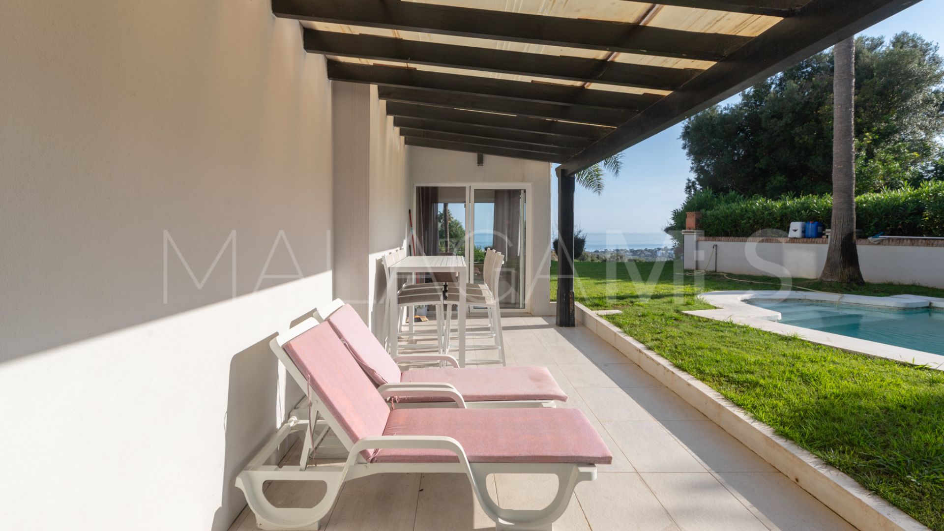 Buy villa de 4 bedrooms in El Rosario
