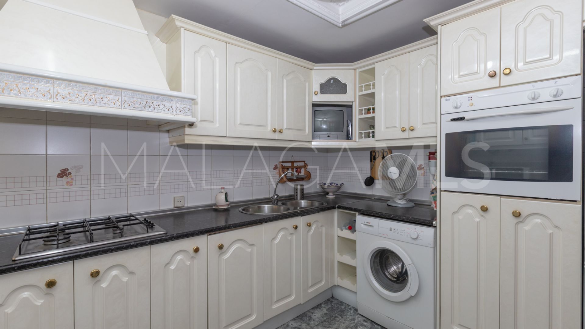 Flat for sale in Estepona Centre