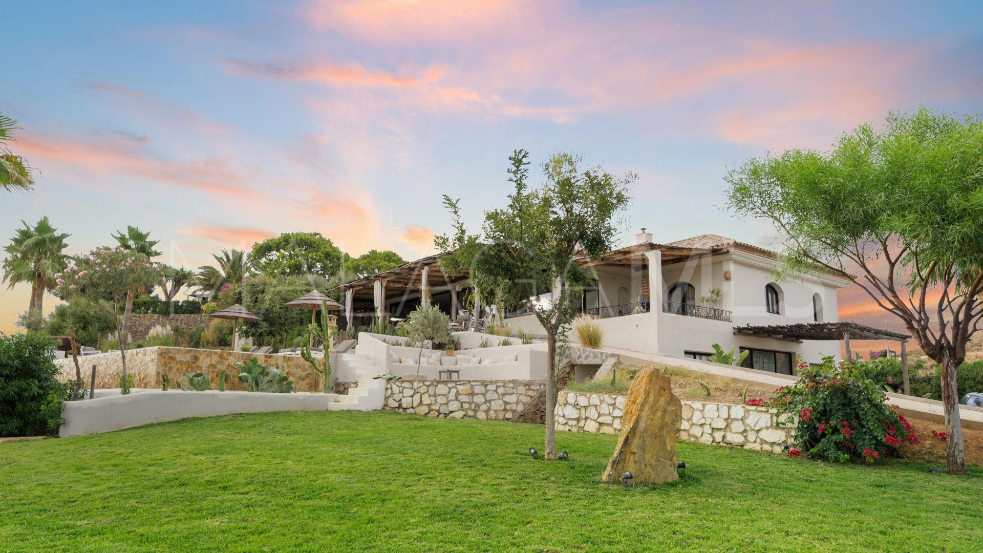 Finca for sale in Cala de Mijas