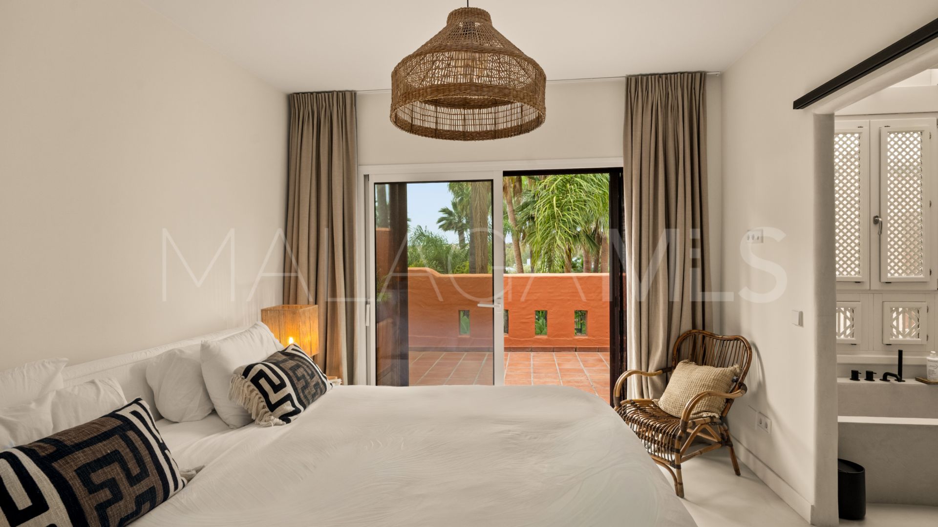 Radhus for sale in Altos de Puente Romano