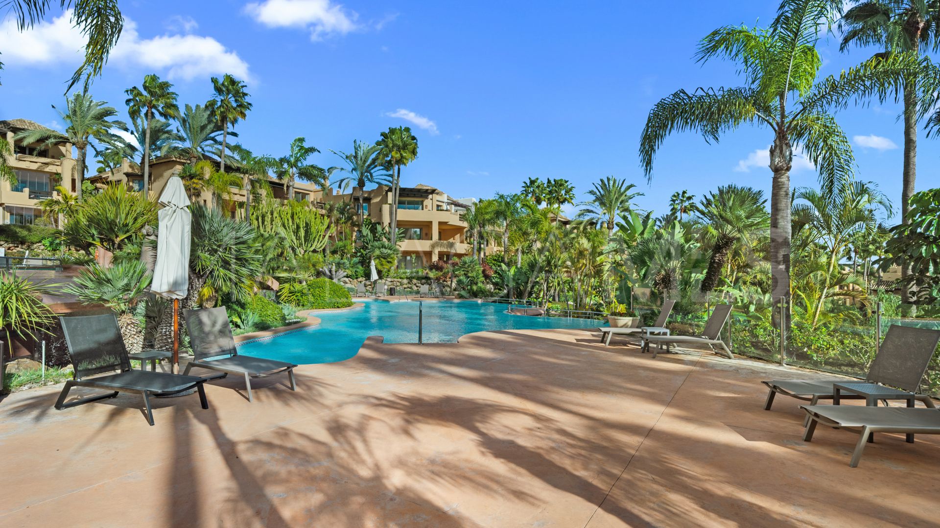 Apartamento for sale in Marbella Golden Mile with 2 bedrooms