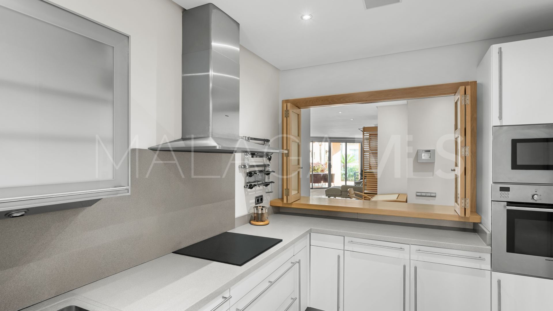 Apartamento for sale in Marbella Golden Mile with 2 bedrooms