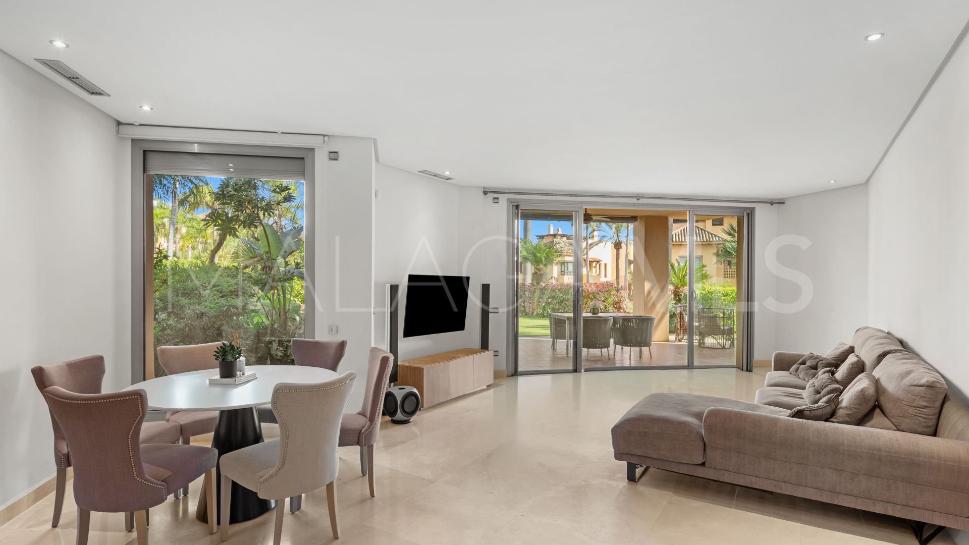 Apartamento for sale in Marbella Golden Mile with 2 bedrooms