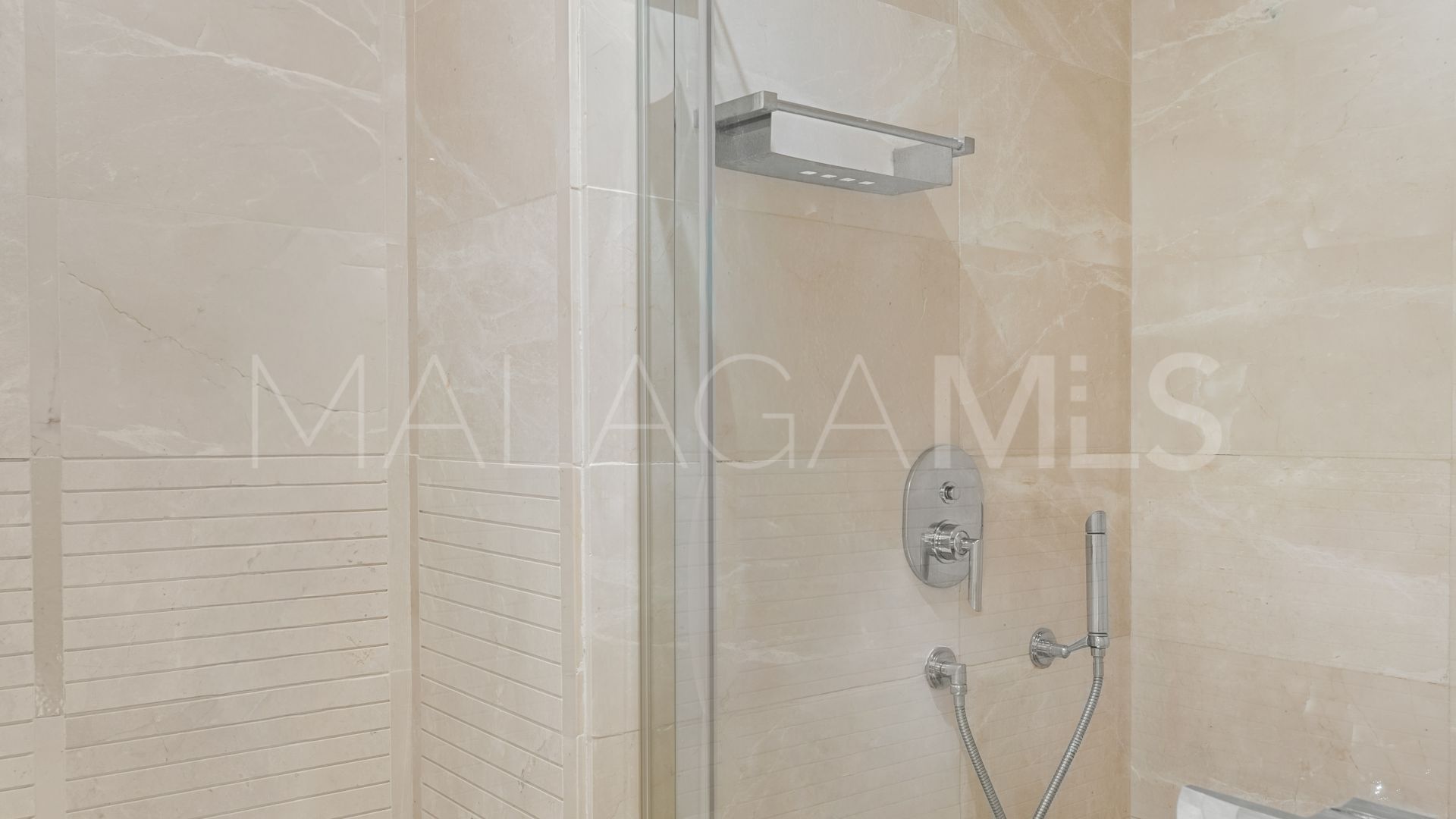 Apartamento for sale in Marbella Golden Mile with 2 bedrooms