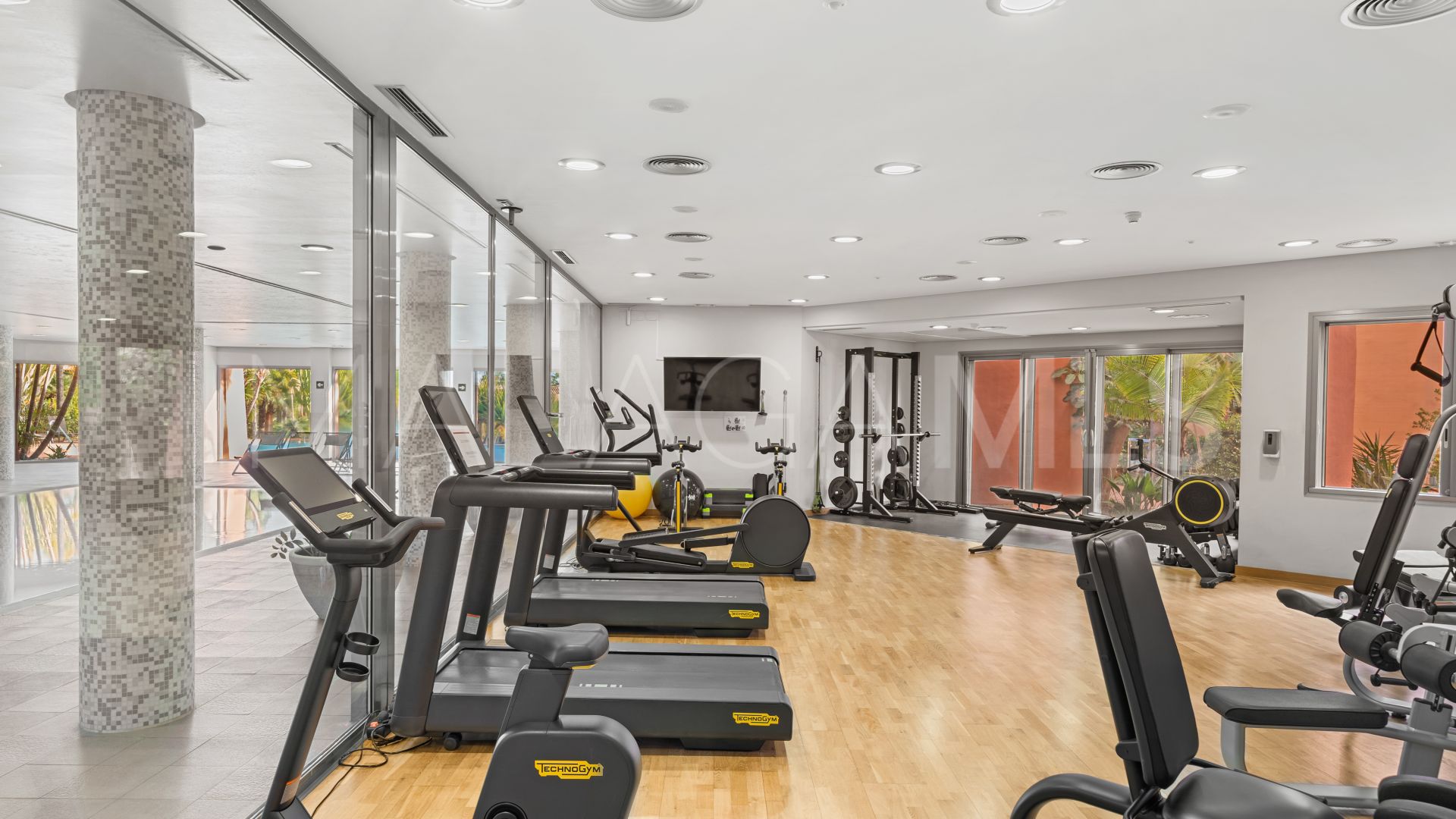 Apartamento for sale in Marbella Golden Mile with 2 bedrooms